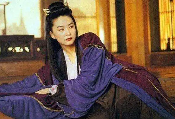 天龙中,能暴击鸠摩智的六大高手,乔峰排第四,第一吊打扫地僧
