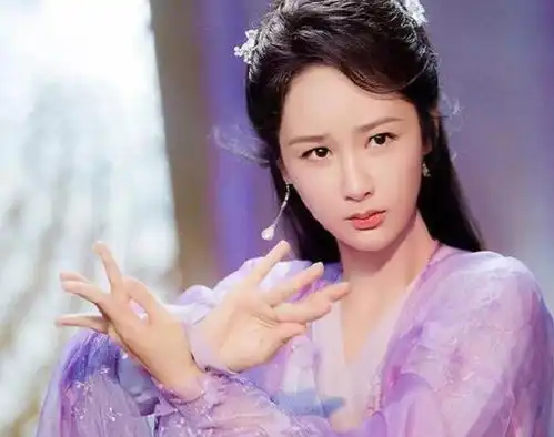 杨紫新剧连接不断,又爆料将进组新综艺,嘉宾阵容很有看点
