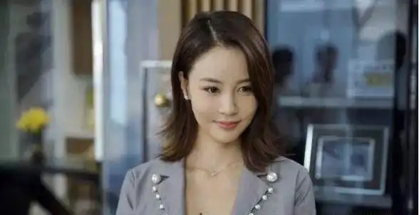 倾城时光剧组大曝料赵丽颖被坑,朱梓骁被换,幕后老板竟是她