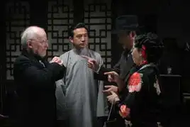 四世同堂拍摄重头戏黄磊当老师教人作揖
