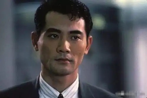 59岁美男子赵文瑄,父母双亡至今单身,与哥哥一家相依为命
