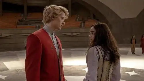 饥饿游戏鸣鸟与蛇之歌北美首日票房1910万美元,口碑爆了