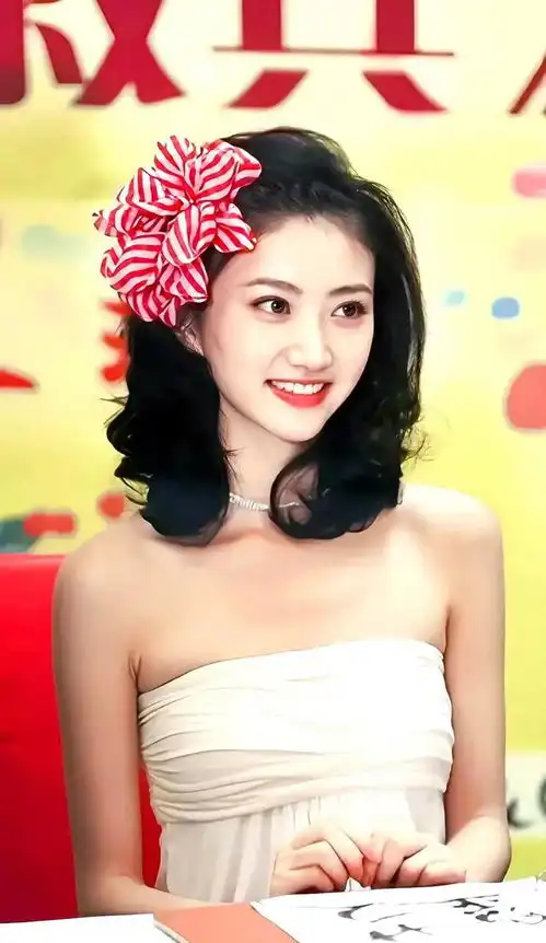 盘点女明星耳边别朵花的造型大甜甜景甜绝对是最美的吧