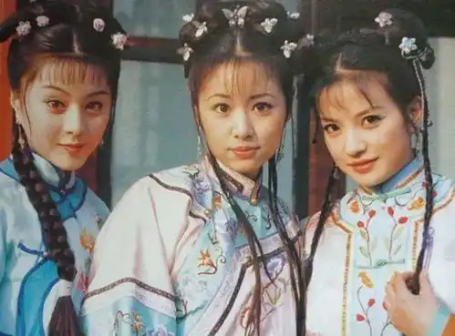 美妆香菇门还珠格格20年了,赵薇的眼睛比林心如范爷先老10岁
