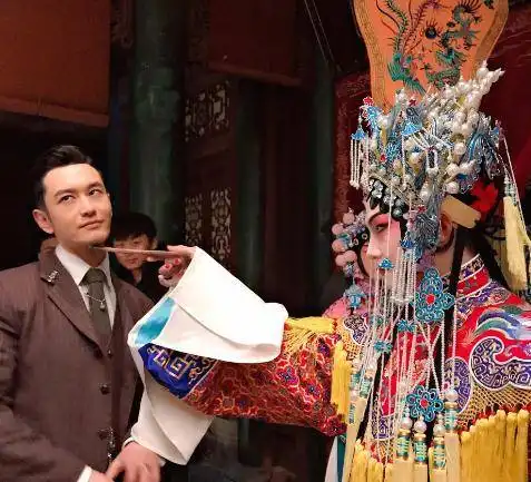 原创海棠红未播先火,佘诗曼优雅知性,尹正黄晓明造型真养眼
