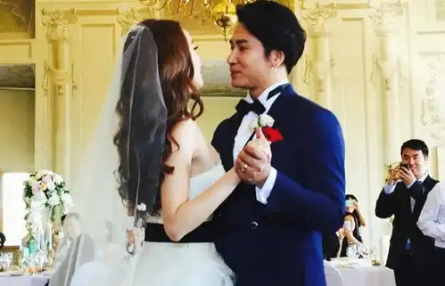 郭德纲龙字科大徒弟离婚,发文告别小8岁妻子,正式结束6年的婚姻