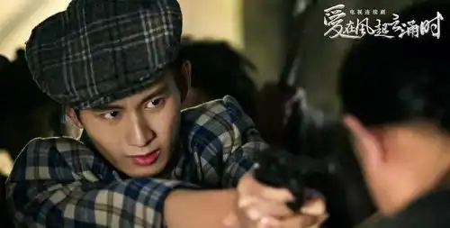 积压10年,成毅首部男主剧过审,少年英雄人设,青涩剧照引热议
