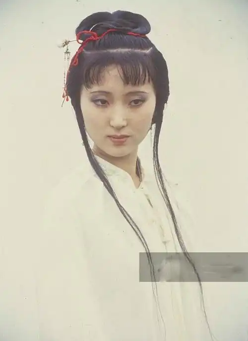 30年前红楼梦剧照让我们看看红楼梦才女,最芳华的容颜
