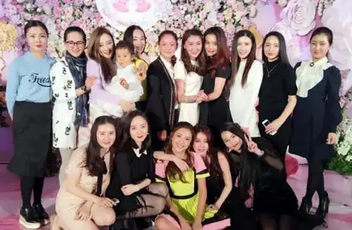 甘薇离婚索赔40亿被嘲,曾监制太子妃升职记,本人称不炒作
