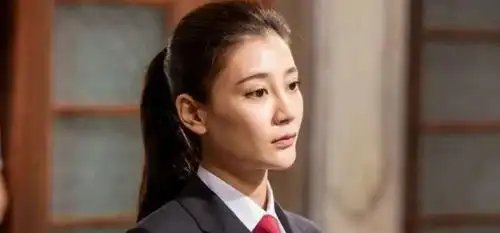 一年换三女友老婆刚生孩子就出轨说相声的他,绯闻也太多了吧
