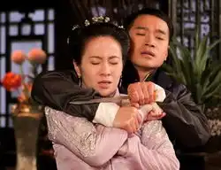 国色天香挤眉弄眼
