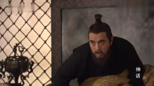 神话始皇还想得到玉漱的帮助,始皇自己绊倒在地上死盯着长生药