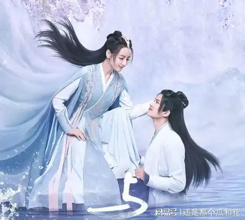 与君初相识最新剧照,女配个个神仙颜值,网友直呼热巴有压力
