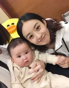 赵丽颖停工10个月后,取关经纪人黄斌,多年人设再次崩塌