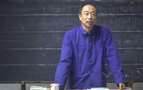 他被冯小刚恨之入骨,儿子2岁早逝,妻子离开,46岁被骂疯子
