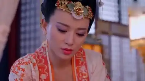 将夜的唐王后,撞脸胡可,接连与赵丽颖王凯李易峰合作新剧
