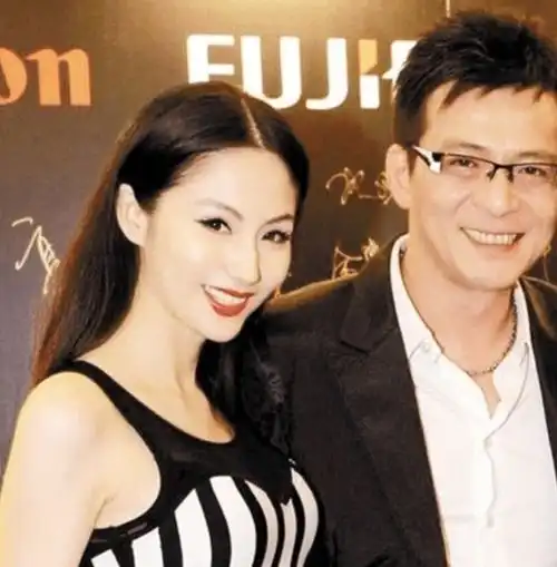 他与林心如同居了八年,转身却娶了林心如闺蜜,如今依旧孤身一人
