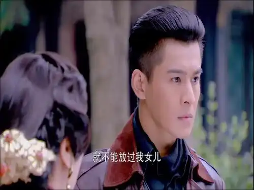 富家女出嫁,心上人拦路挡婚车,不让富家女嫁给别人