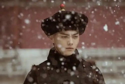 许凯首发剧照陷抄袭风波,官宣女主是她,傅璎女孩的青春回来了