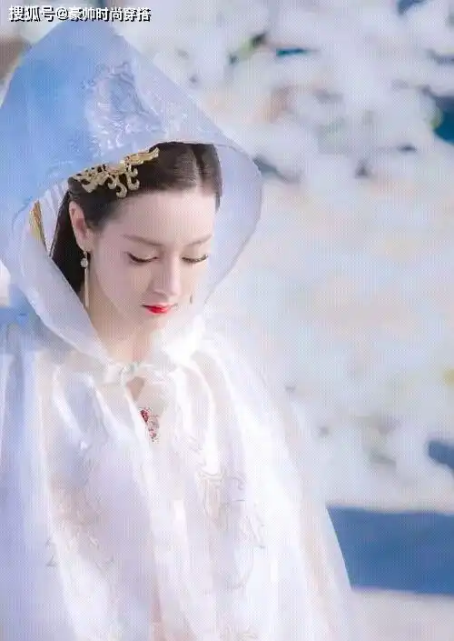 造型师是不会编头发吗就不会编个好看的找找以下图片造型有什么不同古装
