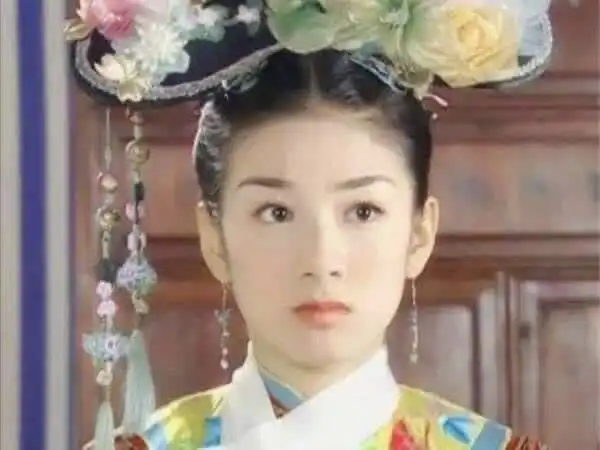 还珠格格又翻拍看到小燕子的第4代扮演者,网友熬夜也追