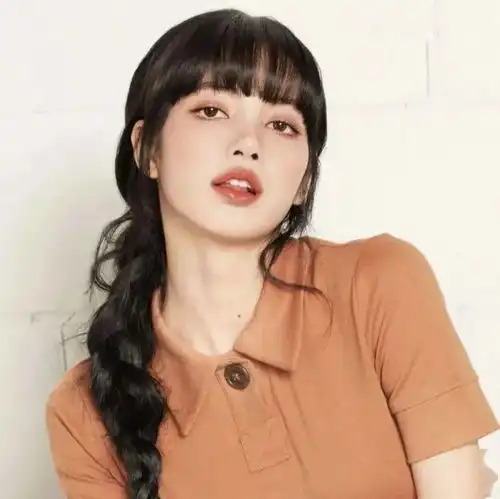 女生头像丨人还是需要多认识些人
