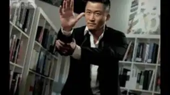 鲜肉老师第8集郑合惠子自带外挂pk,一个扫堂腿秒杀全部
