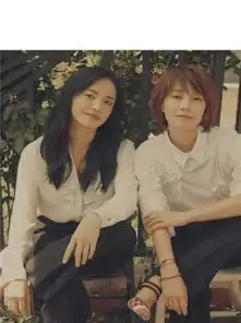 妃诗兰找到你母爱满满可清新自然的妆容更惹人爱