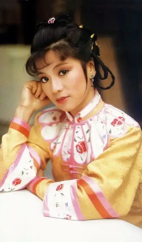 射雕英雄传中翁美玲剧照
