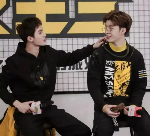 范丞丞改头像,朱正廷参加活动哭了,好兄弟间的感情要结束了