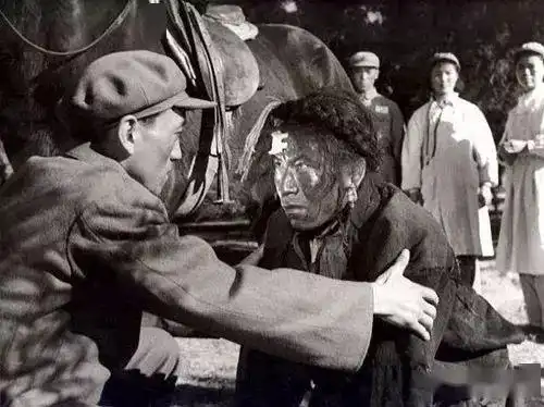 八一制片厂经典电影片段及剧照大回顾,曾经带给我们的欢乐
