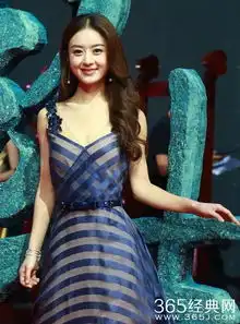 11大女星性感深v大比拼,baby撑不起来,最后一位快把衣服撑破了
