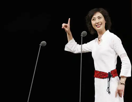 李成儒的几任妻子,他兜兜转转一大圈,又回到了一个人的状态
