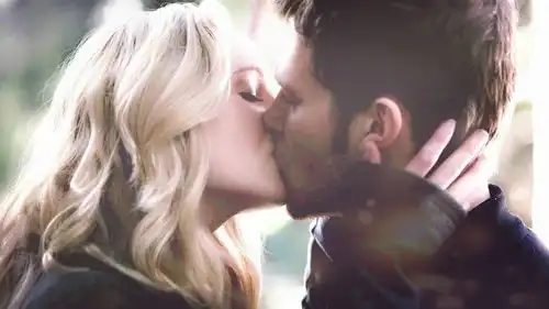 你认为初代吸血鬼里的klaus最爱的女人是谁
