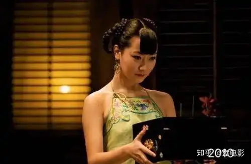 京城四美之一的白冰,曾经的宅男女神,盘点她的容貌风采