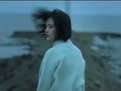 悲伤逆流成河中的易瑶跳河后,谷丹为什么突然打人原因太扎心了
