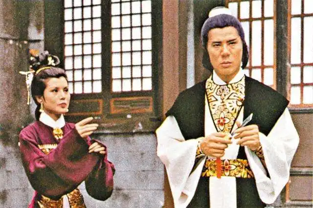 小李飞刀成绝响,人间不见楚留香这副对子,后半句应该这样写
