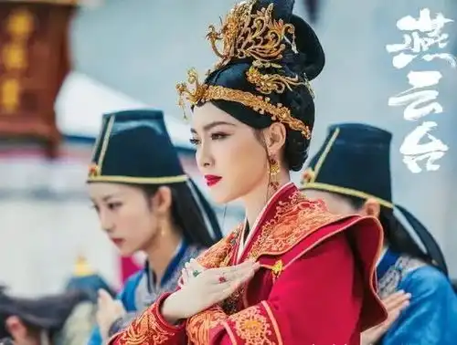 燕云台造型师太聪明,唐嫣因发饰美回18岁,网友紫萱回来了
