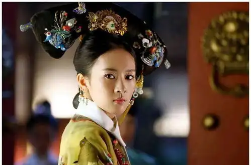 三十而已全员古装造型顾佳钟晓芹惊艳,许幻山辣眼睛
