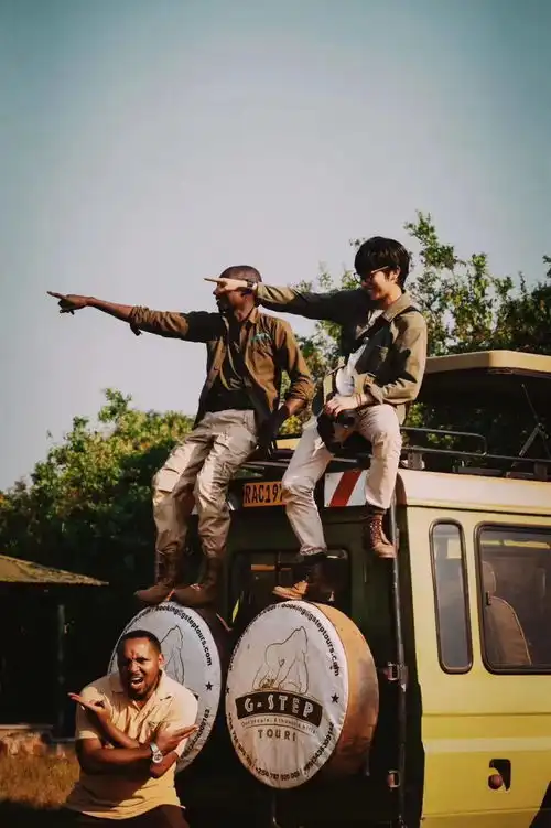 没学历,没背景,从月薪1600到环球旅行,这个90后up主成了几十万人的光
