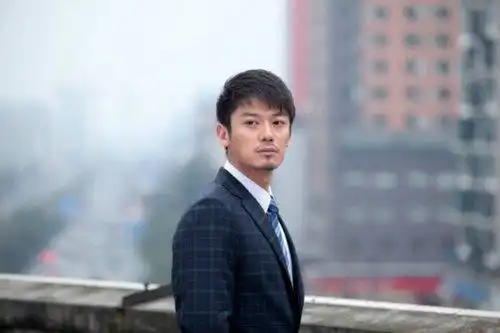 3位低调的中年金牌男配角看起来脸熟,背后的人生你不知道
