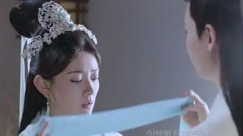 双世宠妃第二季片头曲,歌词如泣如诉余音绕梁
