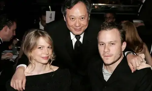 这部r级片,要看的不仅仅是欲望和诱惑,而是内涵