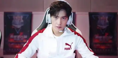 电竞题材电视剧蜜汁炖鱿鱼和全职高手,你喜欢哪一部
