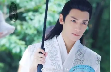 只能靠angelababy蹭热度原来16年前我们就低估她了