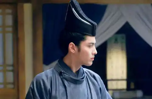 青簪行无法播出,杨紫看似惨实则是幸运儿,播了她才倒霉
