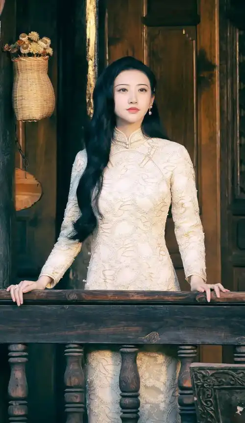 不知大家有没有司藤景甜的高清旗袍图片,可否分享下