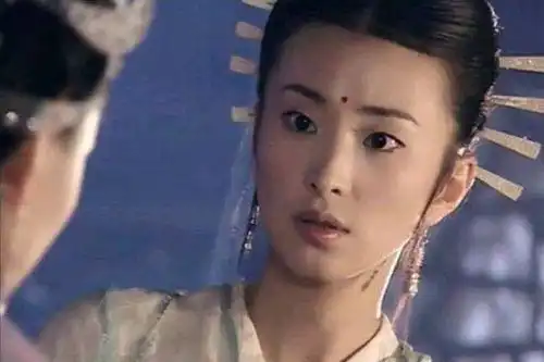 她从空姐转型当演员,出道19年从无任何绯闻,如今40岁却依旧单身