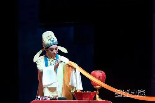 绍百王牌大戏情探高清导赏
