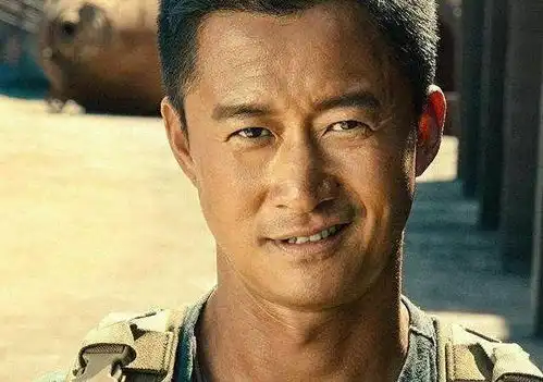 周星驰不满老外侮辱中国人,录制现场破口大骂,网友纷纷点赞力挺